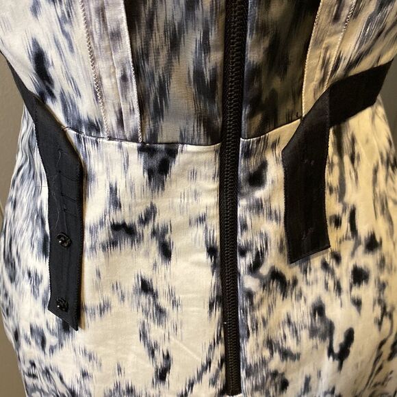 Elite Tahari 2 Antoinette Sheath Midi Dress Sleeveless Back Zipper and Button - Picture 5 of 7